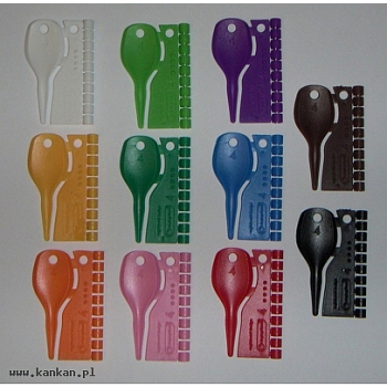 Znaczniki plastikowe - 10 szt. plus kluczyk do nakładania - fi 4 mm